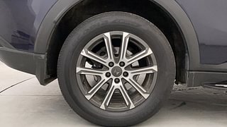 Used 2022 Mahindra XUV700 AX 7 Petrol AT Luxury Pack 7 STR Petrol Automatic tyres RIGHT REAR TYRE RIM VIEW