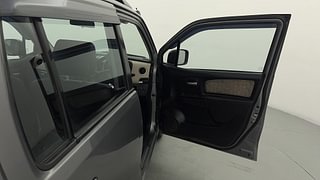 Used 2017 Maruti Suzuki Wagon R 1.0 [2010-2019] VXi Petrol Manual interior RIGHT FRONT DOOR OPEN VIEW