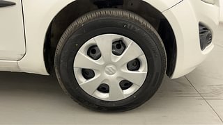 Used 2014 Maruti Suzuki Ritz Vxi BS-IV Petrol Manual tyres RIGHT FRONT TYRE RIM VIEW