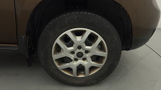 Used 2016 Renault Duster [2015-2020] RXL Petrol Petrol Manual tyres RIGHT FRONT TYRE RIM VIEW