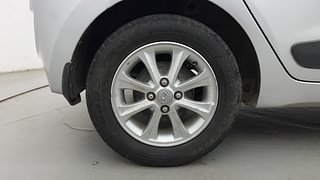 Used 2016 Hyundai Grand i10 Asta 1.2 Kappa VTVT (O) Petrol Manual tyres RIGHT REAR TYRE RIM VIEW