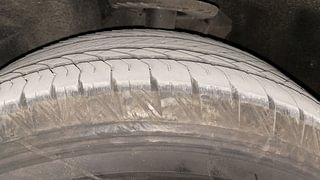 Used 2022 Mahindra XUV700 AX 7 Petrol AT Luxury Pack 7 STR Petrol Automatic tyres LEFT FRONT TYRE TREAD VIEW