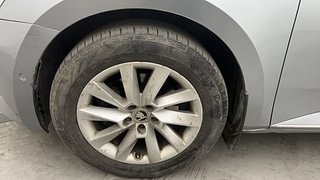 Used 2018 Skoda Superb [2016-2020] L&K TDI AT Diesel Automatic tyres LEFT FRONT TYRE RIM VIEW