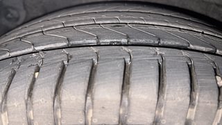 Used 2016 Hyundai Fluidic Verna 4S [2015-2017] 1.6 CRDi SX Diesel Manual tyres RIGHT REAR TYRE TREAD VIEW