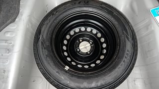 Used 2019 Honda Amaze [2018-2021] 1.2 VX i-VTEC Petrol Manual tyres SPARE TYRE VIEW