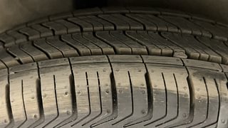 Used 2014 Maruti Suzuki Ritz Vxi BS-IV Petrol Manual tyres RIGHT REAR TYRE TREAD VIEW