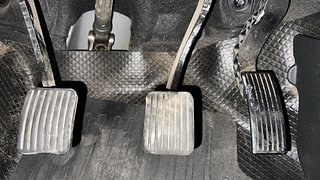 Used 2018 Hyundai Grand i10 [2017-2020] Sportz (O) 1.2 kappa VTVT Petrol Manual interior PEDALS VIEW
