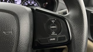 Used 2019 Honda Amaze [2018-2021] 1.2 VX i-VTEC Petrol Manual top_features Cruise control