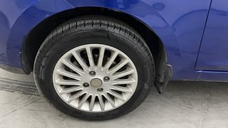 Used 2014 Tata Zest [2014-2019] XMA Diesel Diesel Automatic tyres LEFT FRONT TYRE RIM VIEW