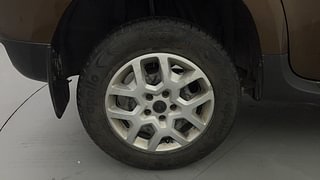 Used 2016 Renault Duster [2015-2020] RXL Petrol Petrol Manual tyres RIGHT REAR TYRE RIM VIEW