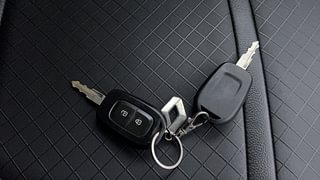 Used 2019 Renault Kwid CLIMBER 1.0 AMT Opt Petrol Automatic extra CAR KEY VIEW