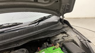 Used 2013 Hyundai i20 [2012-2014] Asta 1.4 CRDI Diesel Manual engine ENGINE LEFT SIDE HINGE & APRON VIEW