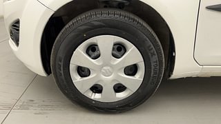 Used 2014 Maruti Suzuki Ritz Vxi BS-IV Petrol Manual tyres LEFT FRONT TYRE RIM VIEW