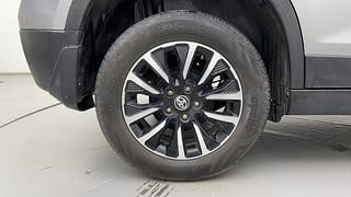 Used 2022 Toyota Urban Cruiser Premium Grade AT Petrol Automatic tyres RIGHT REAR TYRE RIM VIEW