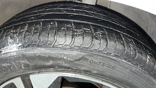 Used 2021 Hyundai New i20 Asta (O) 1.0 Turbo DCT Petrol Automatic tyres RIGHT FRONT TYRE TREAD VIEW