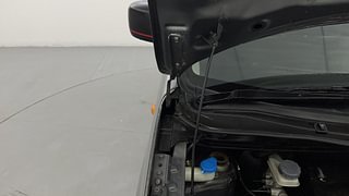 Used 2017 Maruti Suzuki Wagon R 1.0 [2010-2019] VXi Petrol Manual engine ENGINE RIGHT SIDE HINGE & APRON VIEW