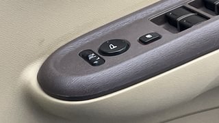 Used 2013 Honda Brio [2011-2016] S MT Petrol Manual top_features Adjustable ORVM