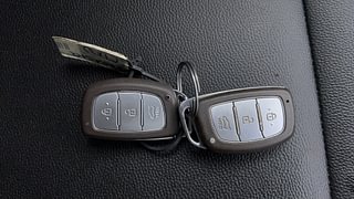 Used 2020 Hyundai Elite i20 [2018-2020] Asta (O) CVT Petrol Automatic extra CAR KEY VIEW
