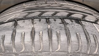 Used 2020 Hyundai Elite i20 [2018-2020] Asta (O) CVT Petrol Automatic tyres RIGHT REAR TYRE TREAD VIEW