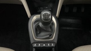 Used 2019 Hyundai New Santro 1.1 Magna Petrol Manual interior GEAR  KNOB VIEW