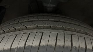 Used 2013 Hyundai i20 [2012-2014] Asta 1.4 CRDI Diesel Manual tyres LEFT FRONT TYRE TREAD VIEW
