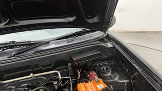 Used 2013 Maruti Suzuki Alto K10 [2010-2014] VXi Petrol Manual engine ENGINE LEFT SIDE HINGE & APRON VIEW