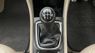 Used 2017 maruti-suzuki Ciaz Alpha Petrol Petrol Manual interior GEAR  KNOB VIEW