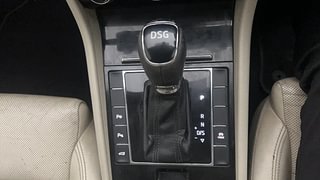 Used 2018 Skoda Superb [2016-2020] L&K TDI AT Diesel Automatic interior GEAR  KNOB VIEW