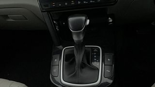 Used 2020 Kia Seltos HTX Plus AT Diesel DT Diesel Automatic interior GEAR  KNOB VIEW