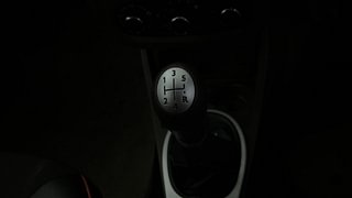 Used 2016 Renault Duster [2015-2020] RXL Petrol Petrol Manual interior GEAR  KNOB VIEW