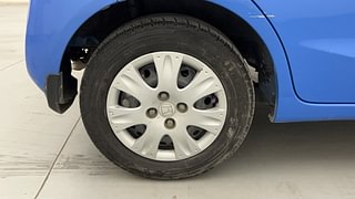 Used 2013 Honda Brio [2011-2016] S MT Petrol Manual tyres RIGHT REAR TYRE RIM VIEW