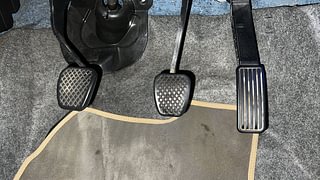 Used 2019 Honda Amaze [2018-2021] 1.2 VX i-VTEC Petrol Manual interior PEDALS VIEW