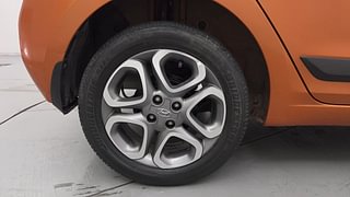 Used 2020 Hyundai Elite i20 [2018-2020] Asta (O) CVT Petrol Automatic tyres RIGHT REAR TYRE RIM VIEW