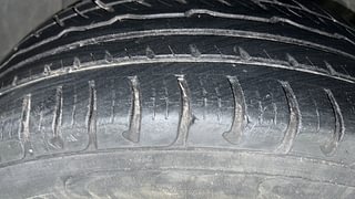 Used 2016 Renault Duster [2015-2020] RXL Petrol Petrol Manual tyres RIGHT FRONT TYRE TREAD VIEW