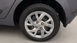 Used 2018 Hyundai Grand i10 [2017-2020] Sportz (O) 1.2 kappa VTVT Petrol Manual tyres LEFT REAR TYRE RIM VIEW