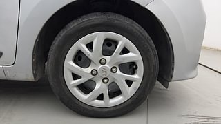 Used 2018 Hyundai Grand i10 [2017-2020] Magna 1.2 Kappa VTVT CNG (outside fitted) Petrol+cng Manual tyres RIGHT FRONT TYRE RIM VIEW