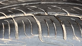 Used 2016 Honda Jazz V Petrol Petrol Manual tyres LEFT FRONT TYRE TREAD VIEW
