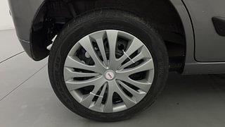 Used 2017 Maruti Suzuki Wagon R 1.0 [2010-2019] VXi Petrol Manual tyres RIGHT REAR TYRE RIM VIEW