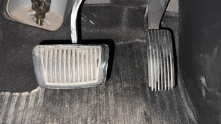 Used 2018 Hyundai Verna [2017-2020] 1.6 VTVT SX (O) AT Petrol Automatic interior PEDALS VIEW