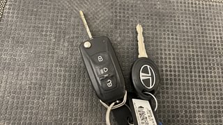 Used 2019 Tata Tiago [2018-2020] Revotron XZ Plus Petrol Manual extra CAR KEY VIEW