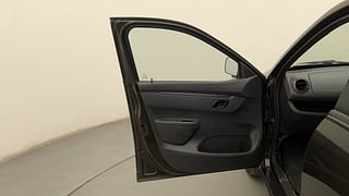 Used 2016 Renault Kwid [2015-2019] RXT Petrol Manual interior LEFT FRONT DOOR OPEN VIEW