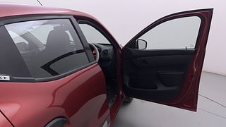 Used 2018 Renault Kwid [2015-2019] RXT Petrol Manual interior RIGHT FRONT DOOR OPEN VIEW