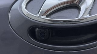 Used 2018 Hyundai Grand i10 [2017-2020] Asta 1.2 Kappa VTVT Petrol Manual top_features Rear camera