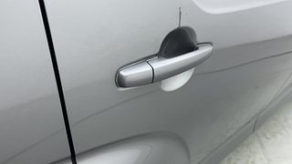 Used 2018 Maruti Suzuki Ignis [2017-2020] Sigma MT Petrol Petrol Manual dents MINOR SCRATCH