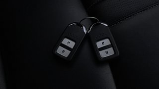 Used 2017 Honda BR-V [2016-2020] VX MT Petrol Petrol Manual extra CAR KEY VIEW