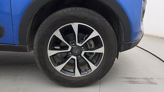 Used 2020 Tata Nexon XZA Plus Dualtone Roof (O) AMT Petrol Automatic tyres RIGHT FRONT TYRE RIM VIEW