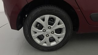Used 2015 Hyundai Grand i10 Sportz 1.2 Kappa VTVT Petrol Manual tyres RIGHT REAR TYRE RIM VIEW