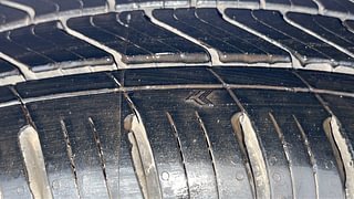 Used 2019 Hyundai Verna [2017-2020] 1.6 VTVT SX Petrol Manual tyres RIGHT FRONT TYRE TREAD VIEW