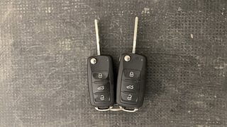 Used 2022 volkswagen Vento Highline Plus 1.0L TSI Petrol AT Petrol Automatic extra CAR KEY VIEW