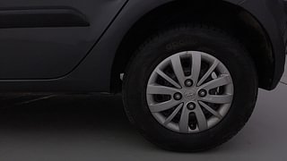 Used 2013 Hyundai i10 magna 1.1 Petrol Manual tyres LEFT REAR TYRE RIM VIEW